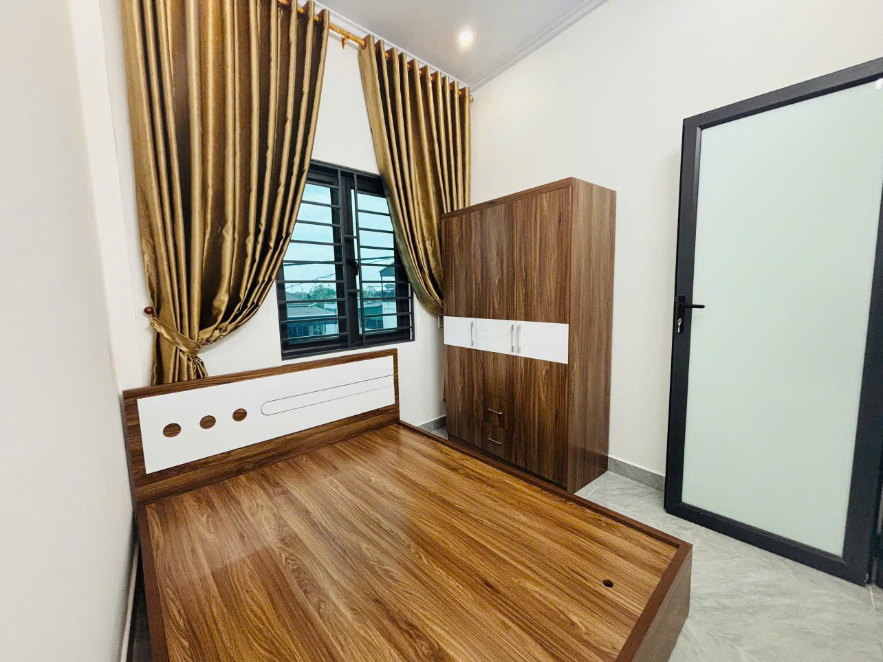 Bán nhà 2 tầng Nghi Kim đẹp mới tinh z7144770568292 985ba5000054b7fe90089ed23ca324e0